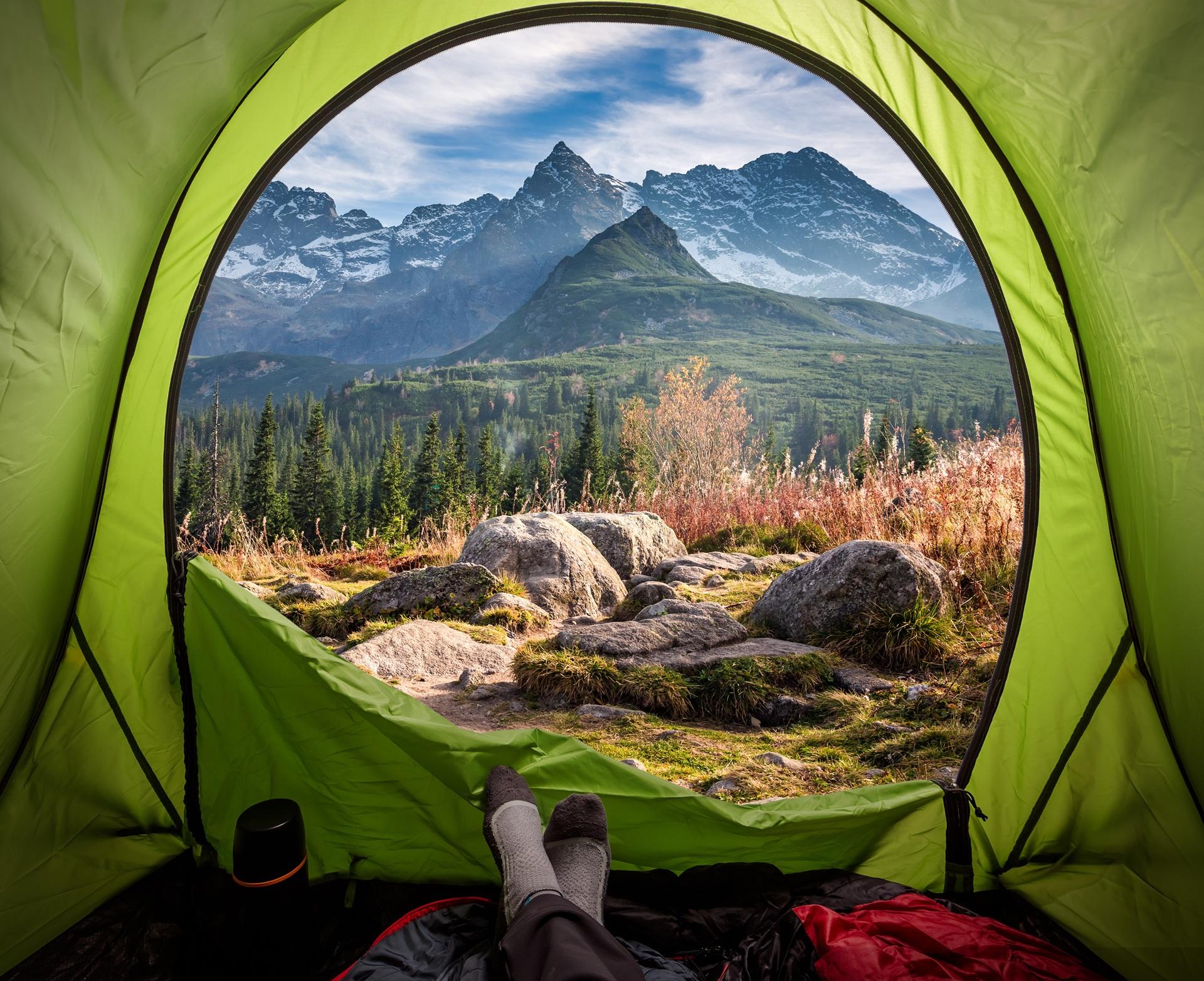 Aussicht aus Zelt auf Berge | Elf Bar Elfa
